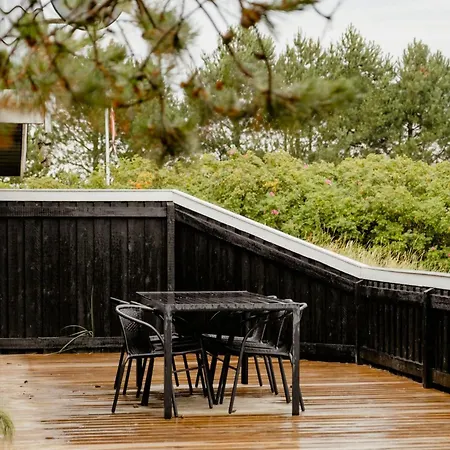 Bright And Lovely Summerhouse In *