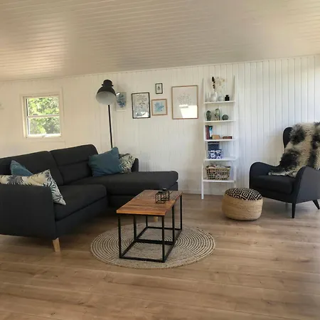 Bright And Lovely Summerhouse In Dom wakacyjny