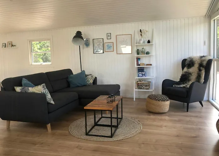 Bright And Lovely Summerhouse In Dom wakacyjny